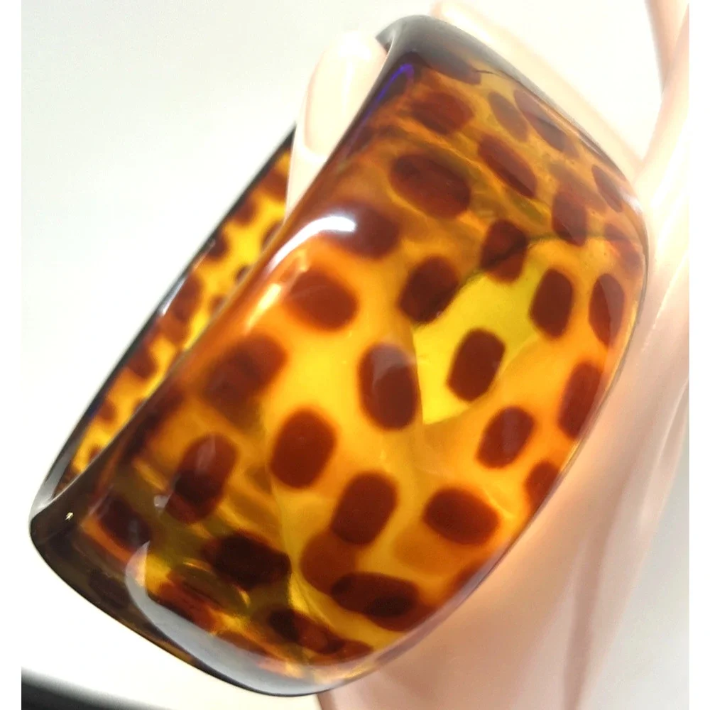 Joan Rivers Vintage Lucite Leopard Bangle Bracelet Signed 22cm Wide 1.5
